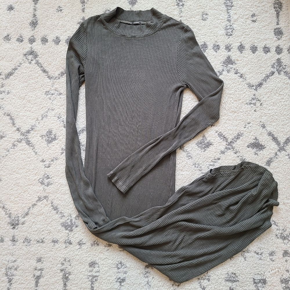 Monrow green ribbed midi dress womens Medium Stretchy Long‎ sleeve Mock Neck